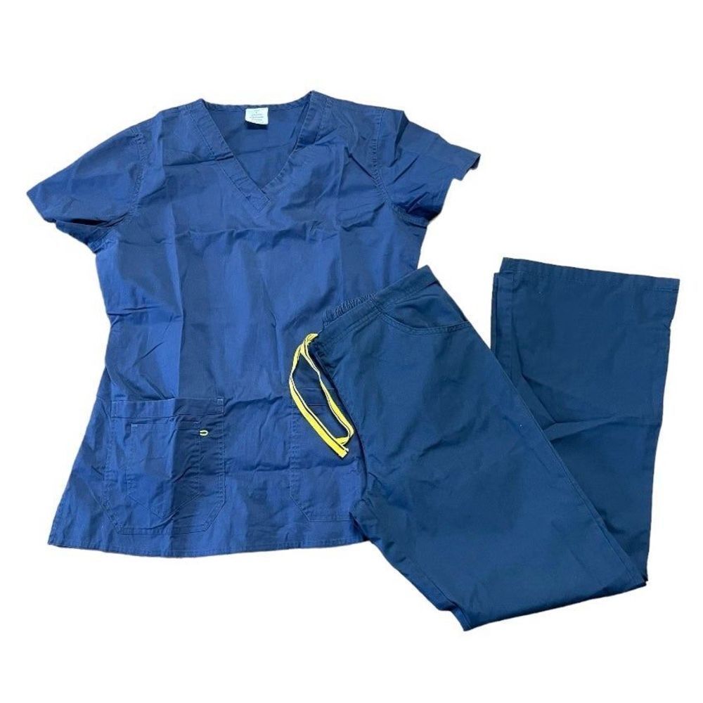 medical scrubs bundle small/ Medium  blue
